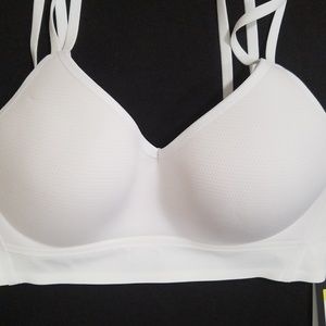 NIKE Indy Breathe Bra